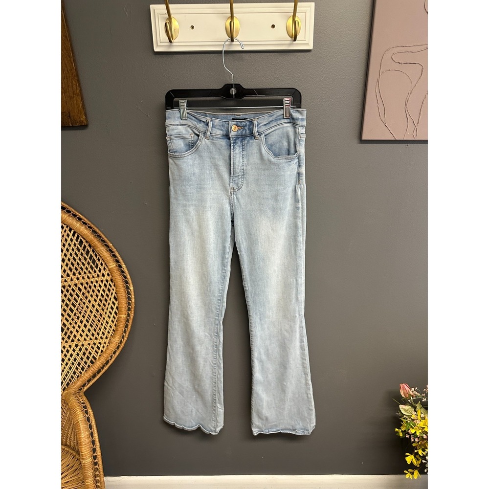 Express Jeans Womens Size 8 Flare Jeans High Rise Light Wash Denim Classic